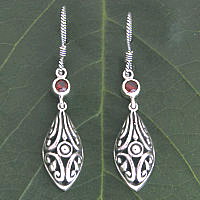 Hanging silver with gemstone Bali earring