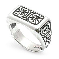 Men's artisitic silver ring